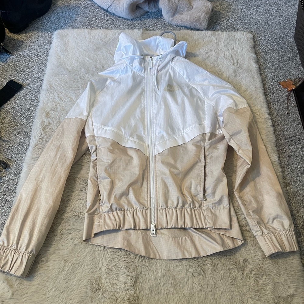 Vintage Women’s Nike Windbreaker